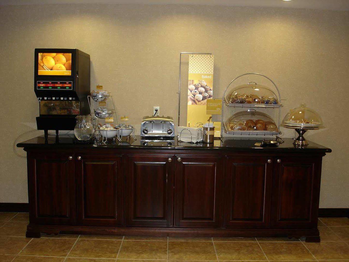 Hampton Inn & Suites לובוק מראה חיצוני תמונה